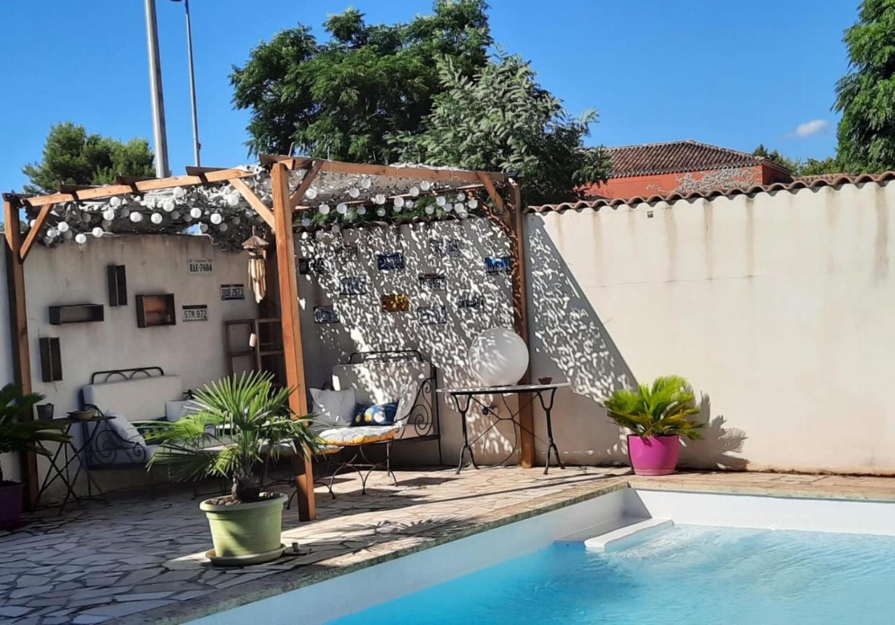 Hotel Le Mas De Baron Valergues Exterior foto